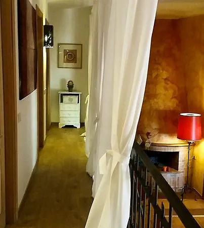 La Farfallasulcomo Apartment